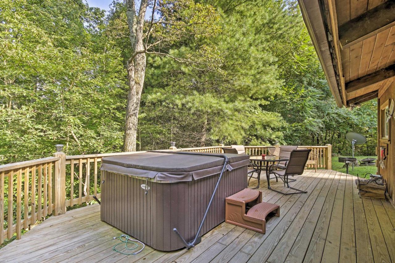 Secluded Stanardsville Cabin With 10 Acres And Hot Tub Esterno foto