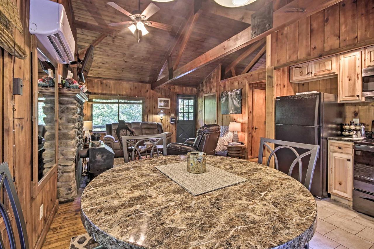 Secluded Stanardsville Cabin With 10 Acres And Hot Tub Esterno foto
